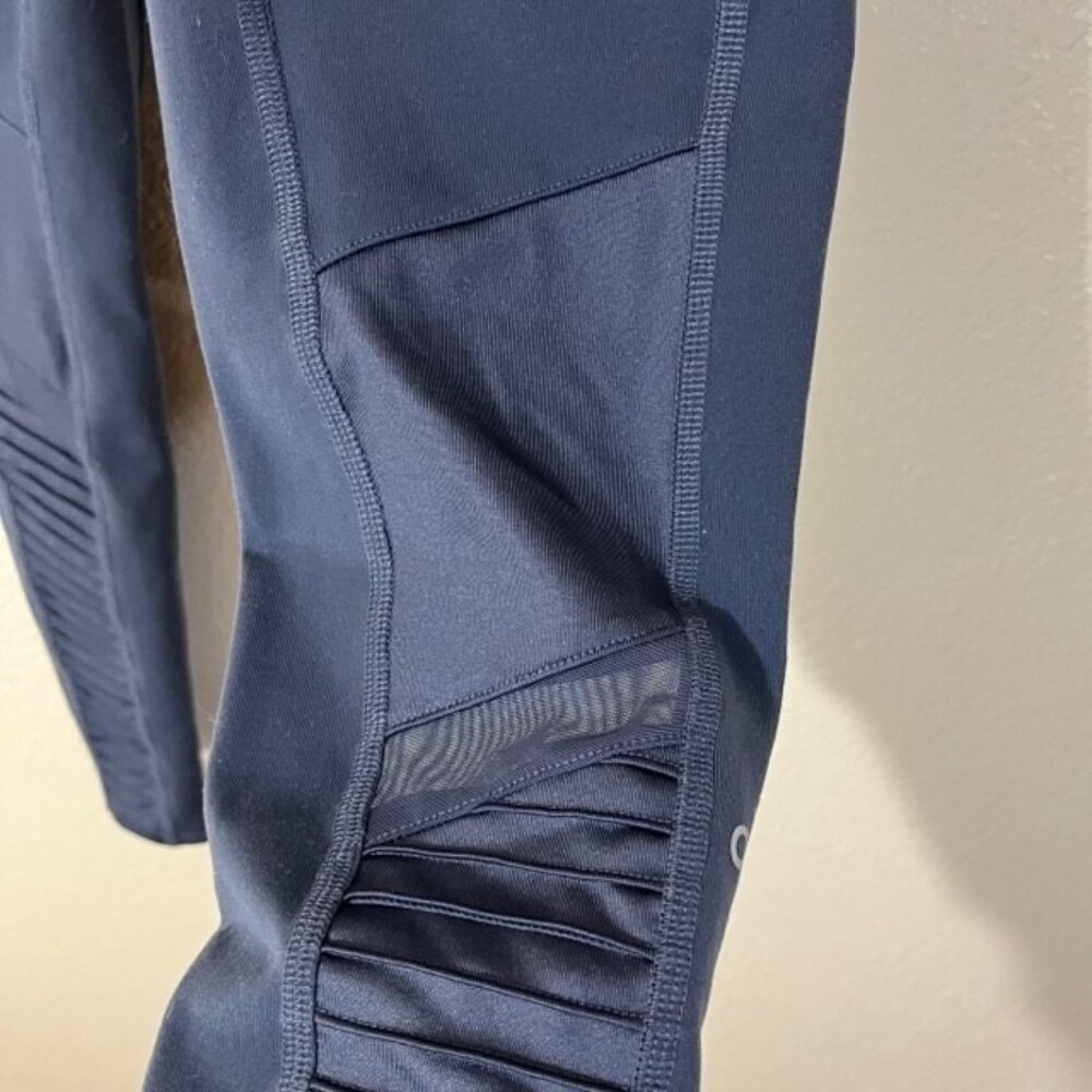 ALO Yoga Leggings Womens Small Moto Blue Gray Mesh Panel Logo Gym Workout - Picture 4 of 6